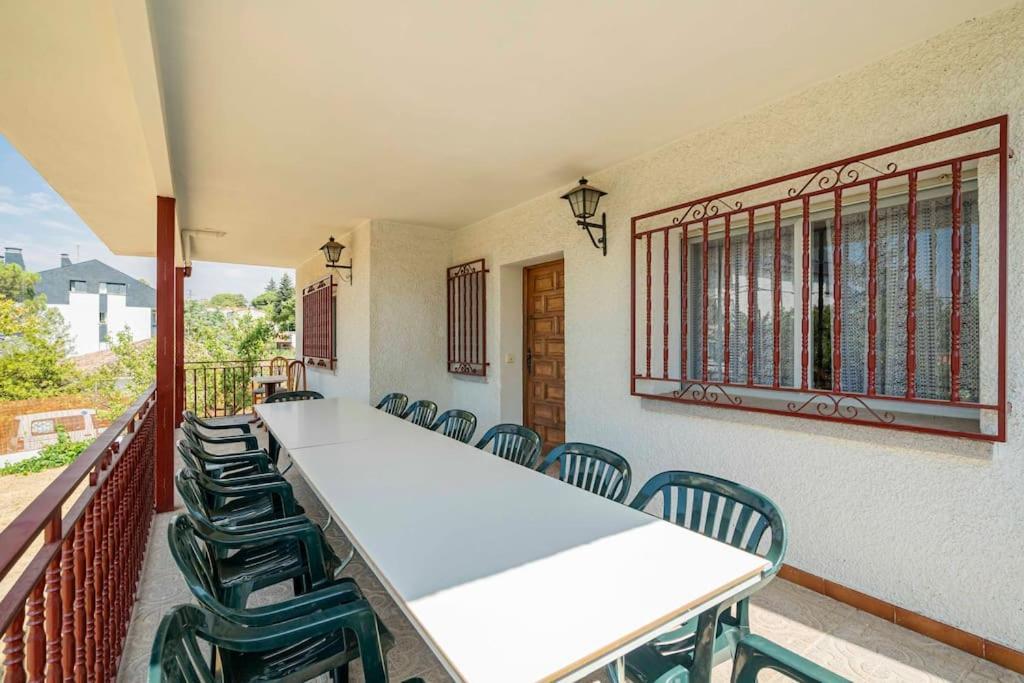 Casa Hortensia. Barbacoa En Robledo De Chavela La Estacion Exterior foto